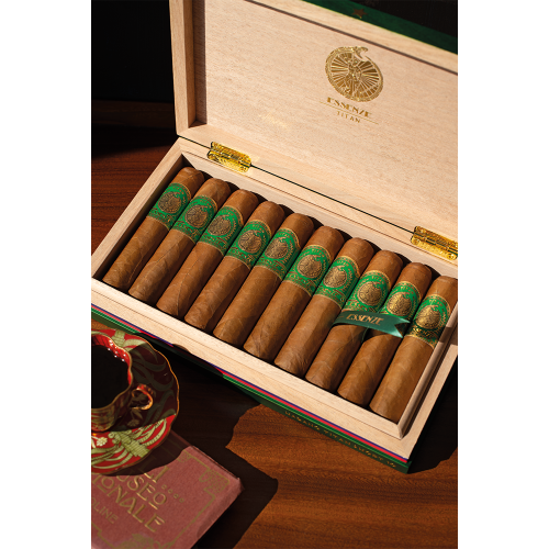 Essenze Cigars Titan - Habano Short Titan BOX (10)